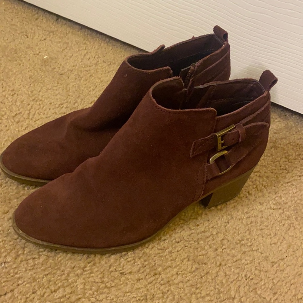 Sonoma Maroon Booties Women’s Size 7
